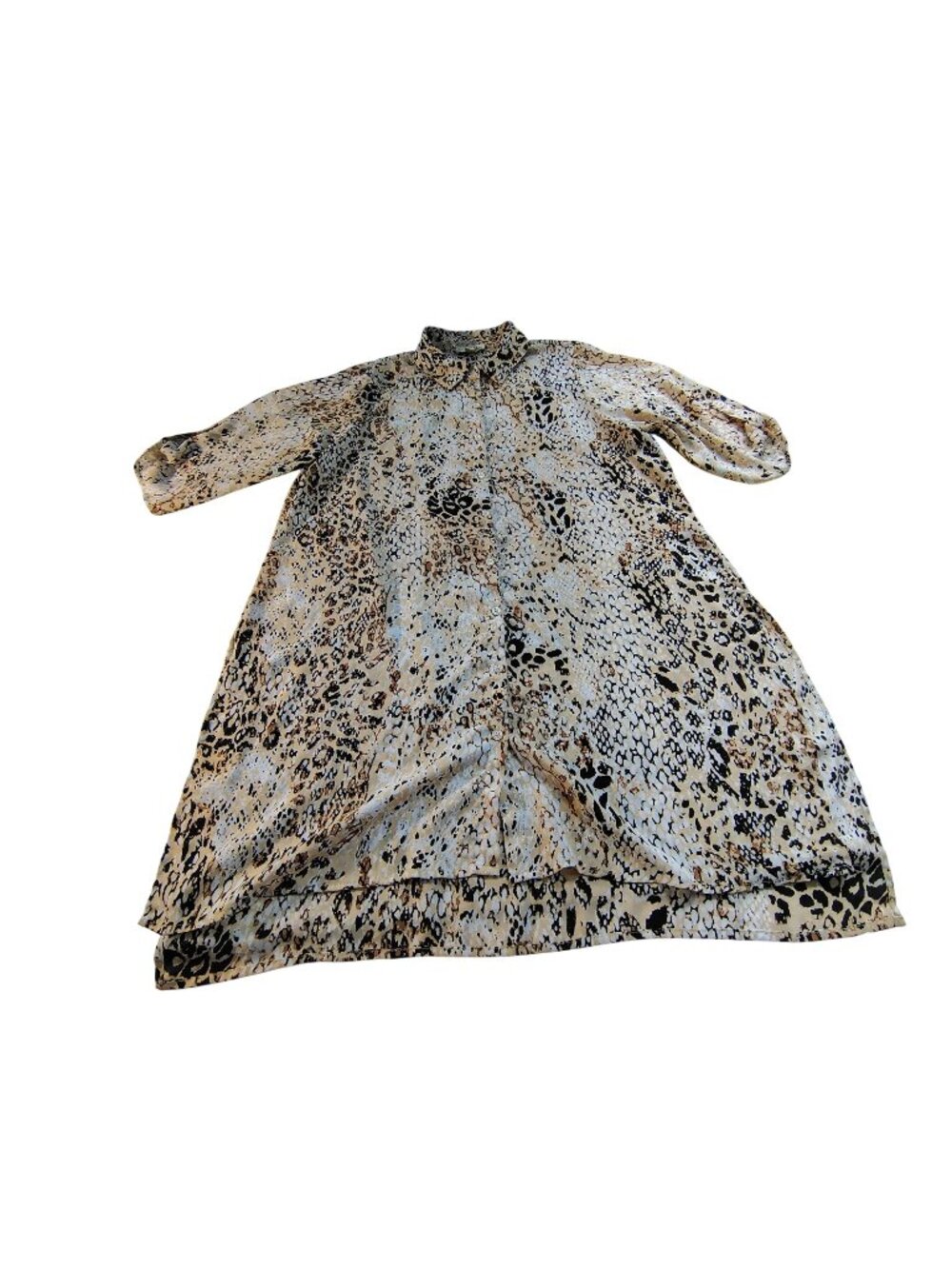 Indigo Rose Womens Size 1X Button-Down Leopard Print Tunic  Light & Flowy Fabric